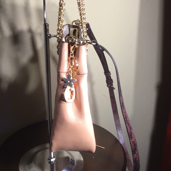 COPY - NEW! COACH Cammie Chain Bucket Bag Colorblock Pebble Leather Chalk Blush - Picture 5 of 7